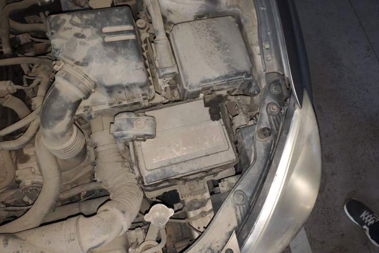 Used Hyundai Celesta 2011 1.6L Manual Comfort Edition Engine Bay Left
