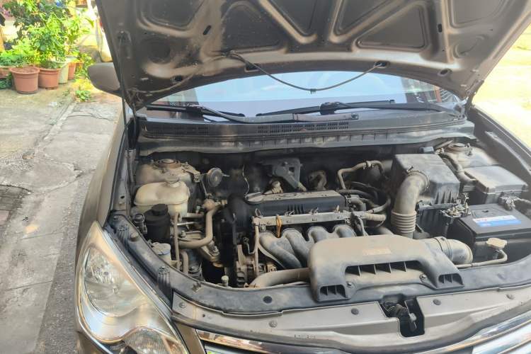 Used Hyundai Celesta 2011 1.6L Manual Comfort Edition Engine Bay Right