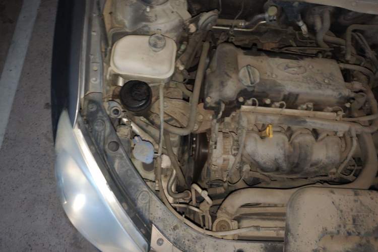 Used Hyundai Celesta 2011 1.6L Manual Comfort Edition Engine Bay Right