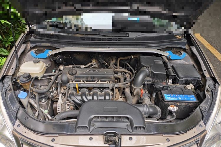 Used Hyundai Celesta 2011 1.6L Automatic Luxury Version Engine Bay