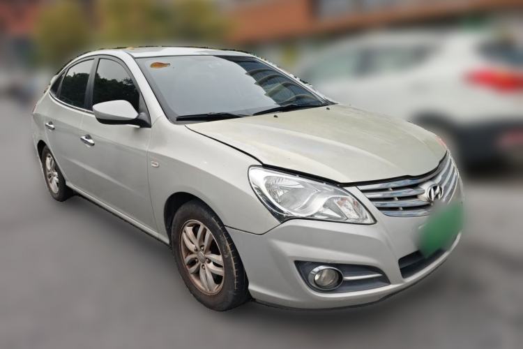Used Hyundai Celesta 2011 1.6L Automatic Comfort Edition Front Right 45 Deg