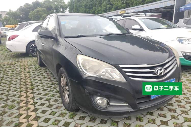 Used Hyundai Celesta 2011 1.6L Automatic Luxury Version Front Right 45 Deg