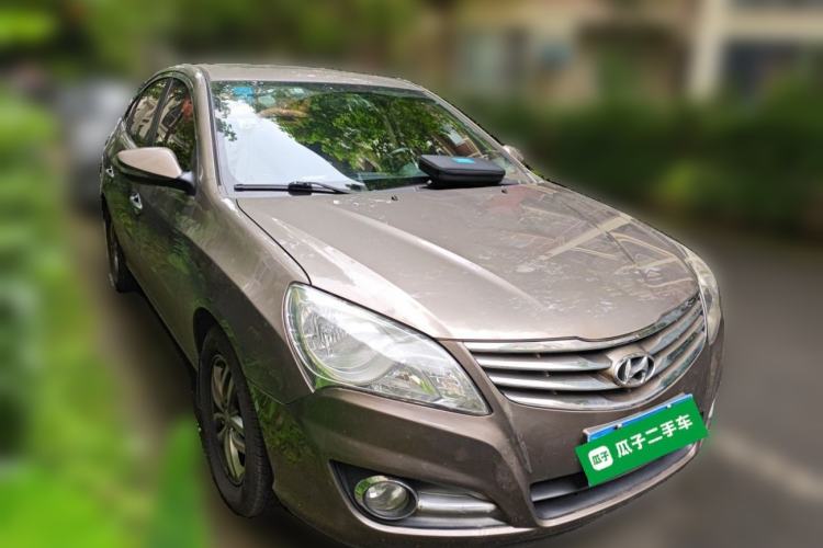 Used Hyundai Celesta 2011 1.6L Automatic Luxury Version Front Right 45 Deg
