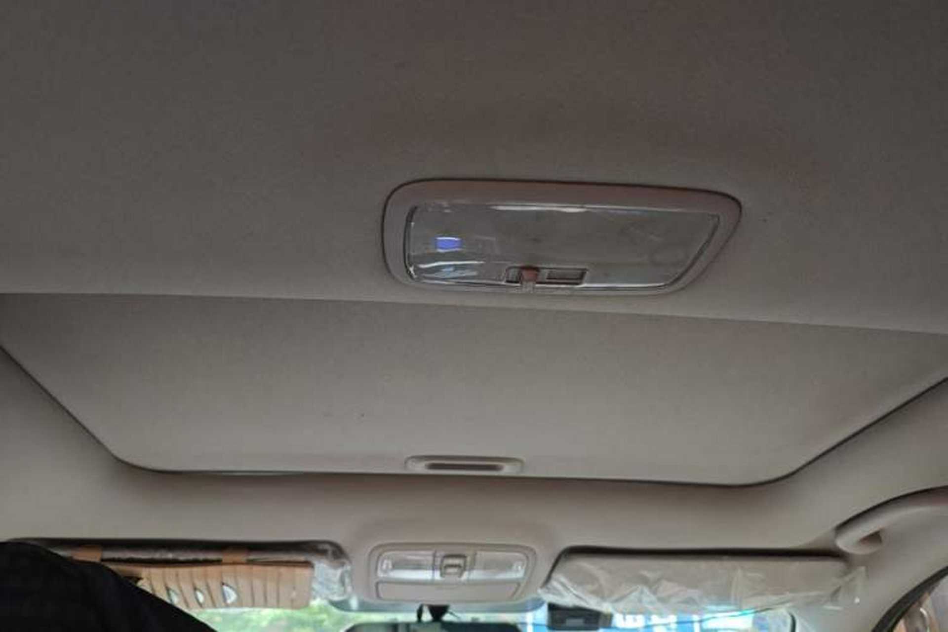 Used Hyundai Celesta 2011 1.6L Automatic Luxury Version Headliner