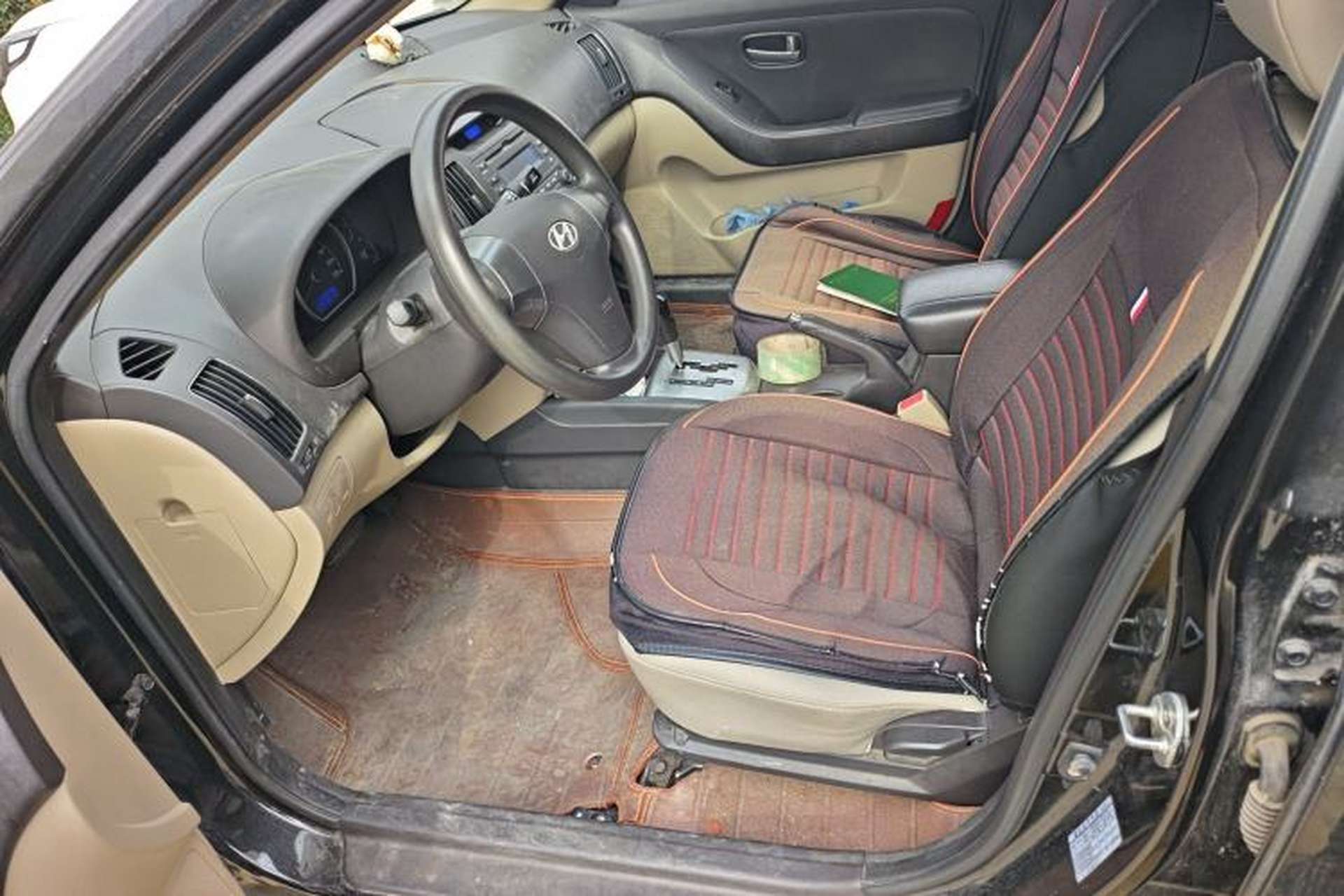 Used Hyundai Celesta 2011 1.6L Automatic Comfort Edition Left Front Seat