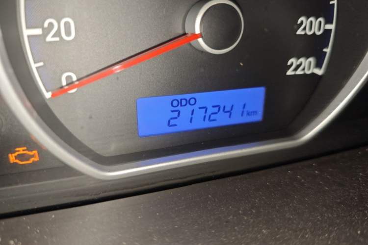 Used Hyundai Celesta 2011 1.6L Manual Comfort Edition Odometer Close Up