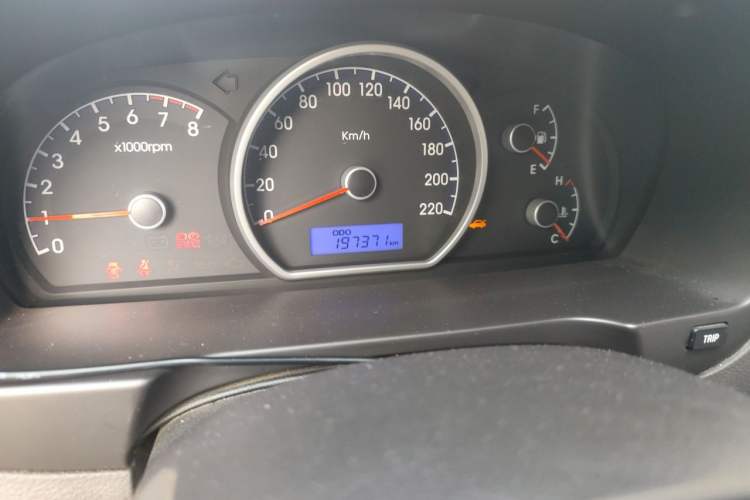 Used Hyundai Celesta 2011 1.6L Manual Comfort Edition Odometer Close Up
