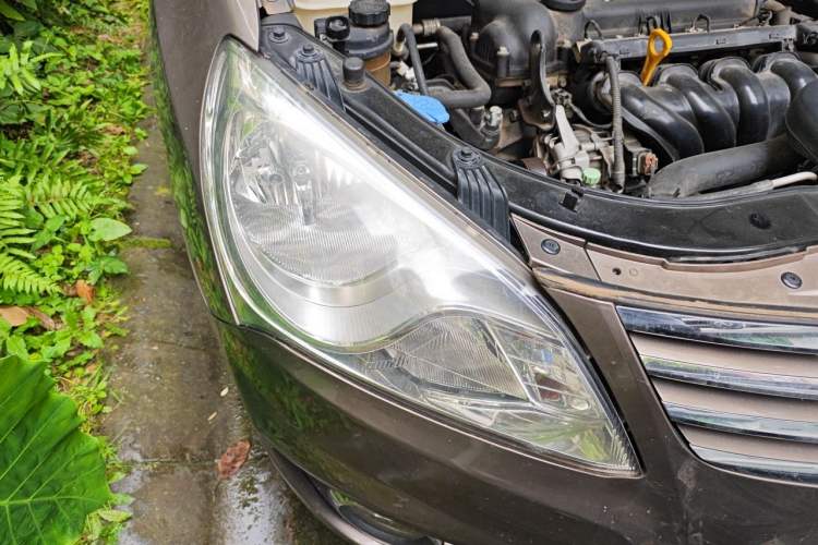 Used Hyundai Celesta 2011 1.6L Automatic Luxury Version Right Front Headlight