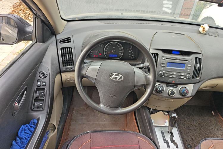 Used Hyundai Celesta 2011 1.6L Automatic Comfort Edition Steering Wheel