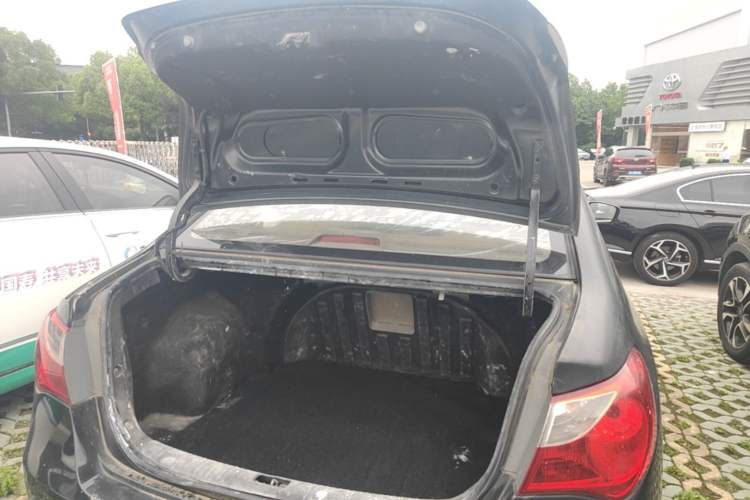 Used Hyundai Celesta 2011 1.6L Automatic Luxury Version Trunk