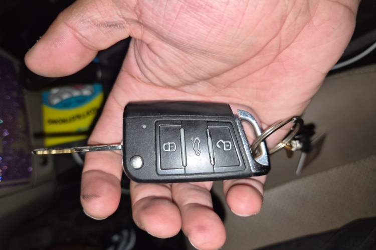 Used Hyundai Celesta 2011 1.6L Automatic Comfort Edition Vehicle Key