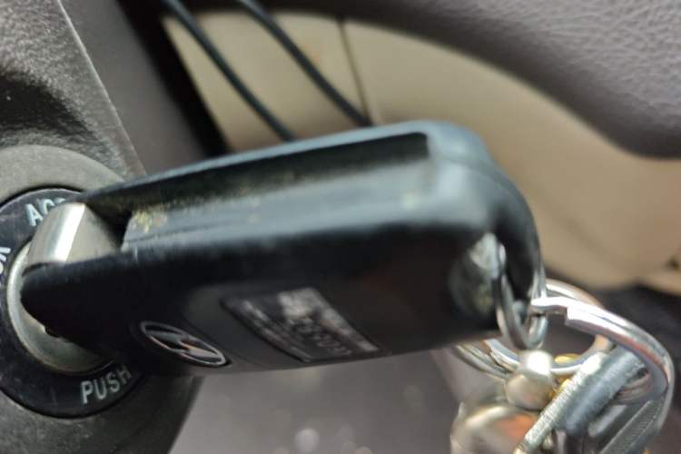 Used Hyundai Celesta 2011 1.6L Automatic Comfort Edition Vehicle Key