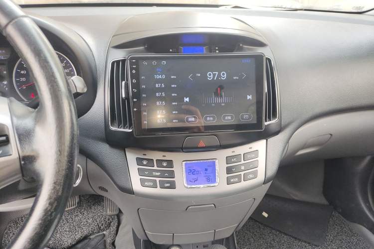 Used Hyundai Celesta 2011 1.6L Automatic Luxury Version Audio And AC Panel