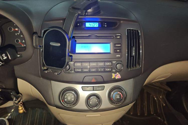 Used Hyundai Celesta 2011 1.6L Automatic Comfort Edition Audio And AC Panel
