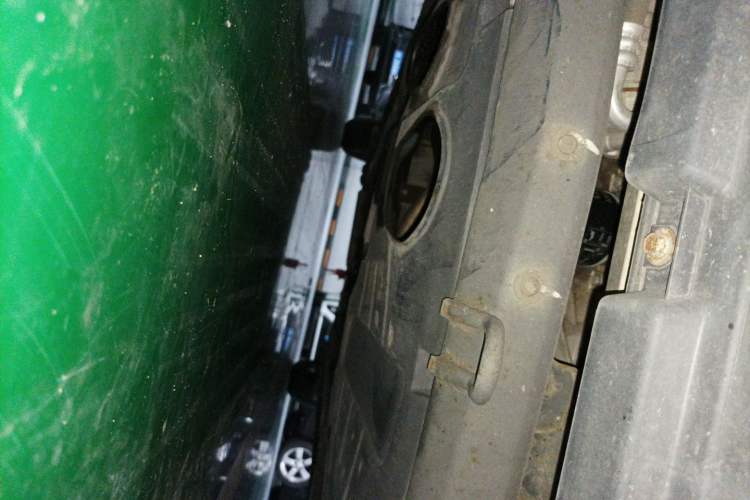 Used Hyundai Celesta 2011 1.6L Automatic Luxury Version Chassis Front