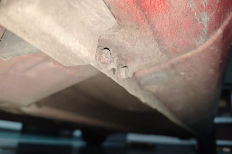 Used Hyundai Celesta 2011 1.6L Automatic Comfort Edition Chassis Front Left