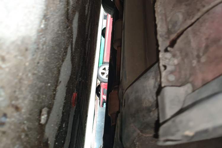 Used Hyundai Celesta 2011 1.6L Automatic Comfort Edition Chassis Front Right