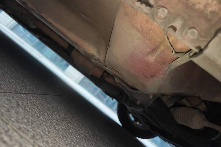 Used Hyundai Celesta 2011 1.6L Manual Comfort Edition Chassis Front Right