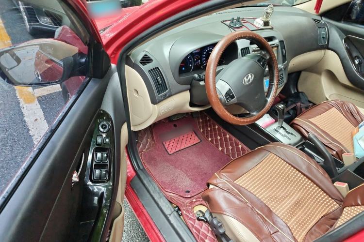 Used Hyundai Celesta 2011 1.6L Automatic Luxury Version Driver Seat