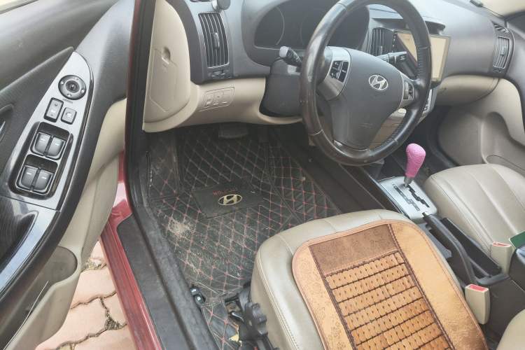 Used Hyundai Celesta 2011 1.6L Automatic Luxury Version Driver Seat