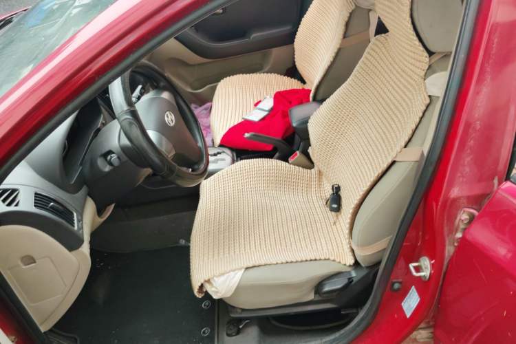 Used Hyundai Celesta 2011 1.6L Automatic Comfort Edition Driver Seat