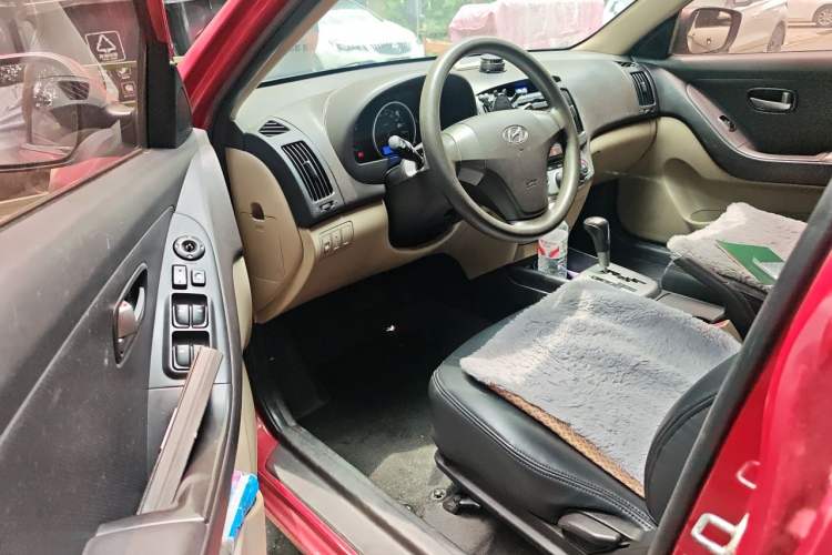 Used Hyundai Celesta 2011 1.6L Automatic Comfort Edition Driver Seat