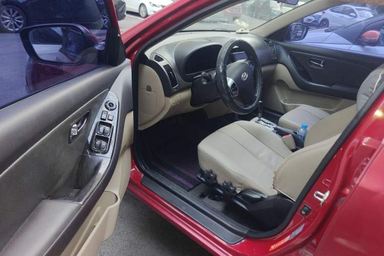 Used Hyundai Celesta 2011 1.6L Automatic Comfort Edition Driver Seat