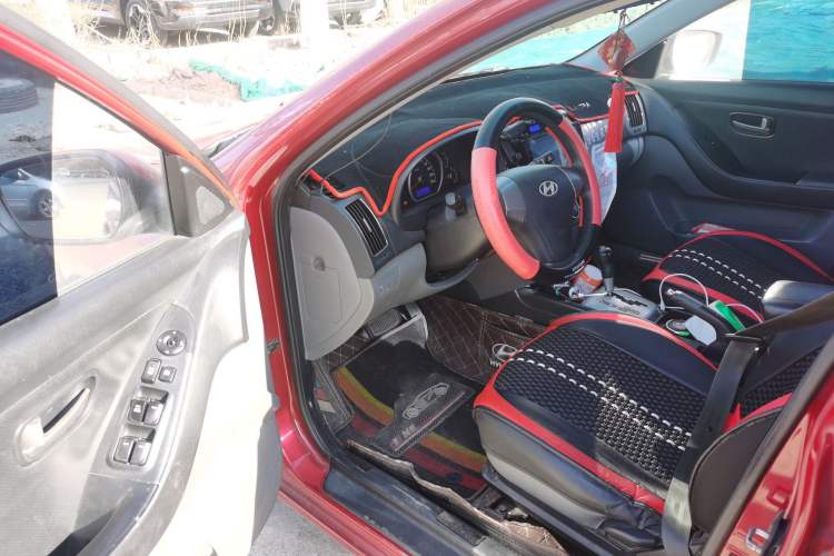 Used Hyundai Celesta 2011 1.6L Automatic Comfort Edition Driver Seat