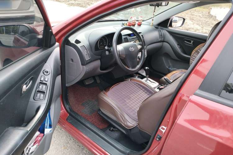 Used Hyundai Celesta 2011 1.6L Automatic Comfort Edition Driver Seat