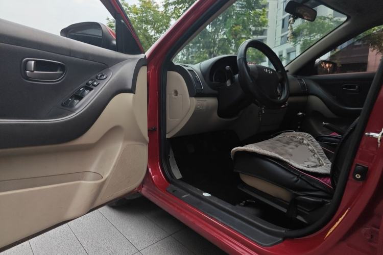Used Hyundai Celesta 2011 1.6L Manual Comfort Edition Driver Seat