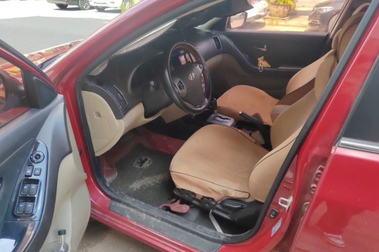 Used Hyundai Celesta 2011 1.6L Automatic Luxury Version Driver Seat