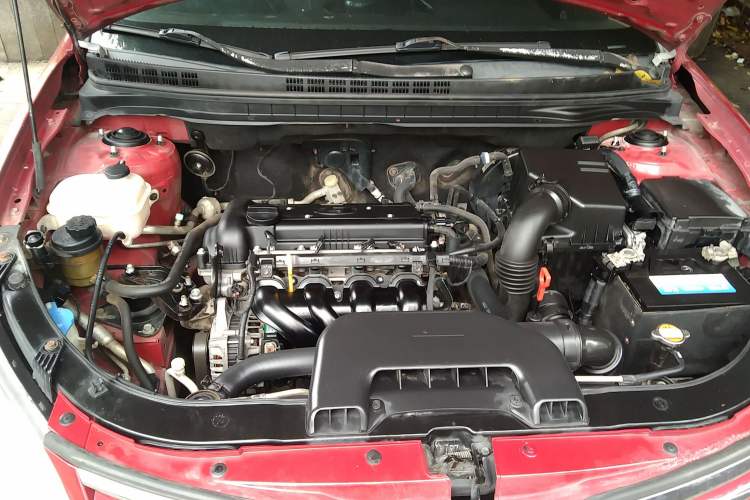 Used Hyundai Celesta 2011 1.6L Automatic Comfort Edition Engine Bay