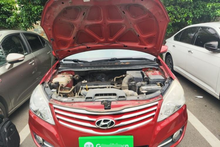 Used Hyundai Celesta 2011 1.6L Manual Comfort Edition Engine Bay