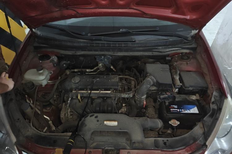 Used Hyundai Celesta 2011 1.6L Automatic Comfort Edition Engine Bay