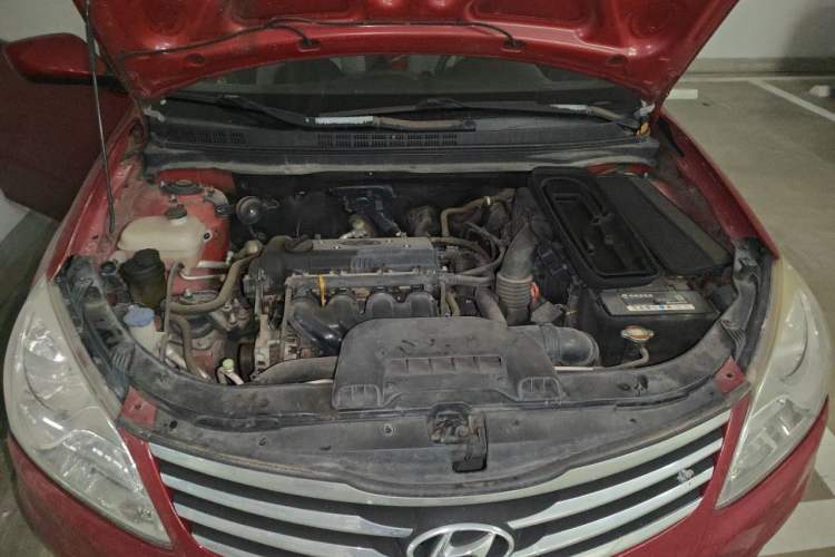 Used Hyundai Celesta 2011 1.6L Automatic Comfort Edition Engine Bay