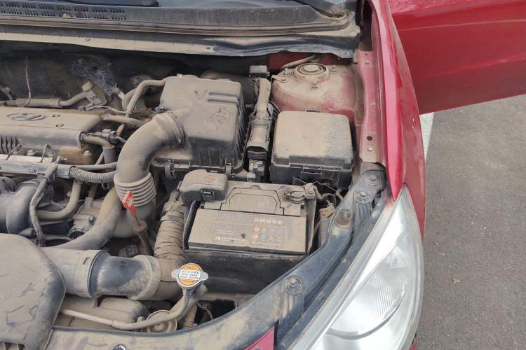 Used Hyundai Celesta 2011 1.6L Automatic Top-Tier Version Engine Bay Left