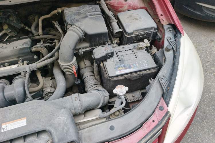 Used Hyundai Celesta 2011 1.6L Automatic Comfort Edition Engine Bay Left