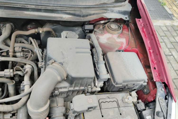 Used Hyundai Celesta 2011 1.6L Automatic Comfort Edition Engine Bay Left
