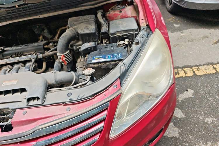Used Hyundai Celesta 2011 1.6L Automatic Comfort Edition Engine Bay Left
