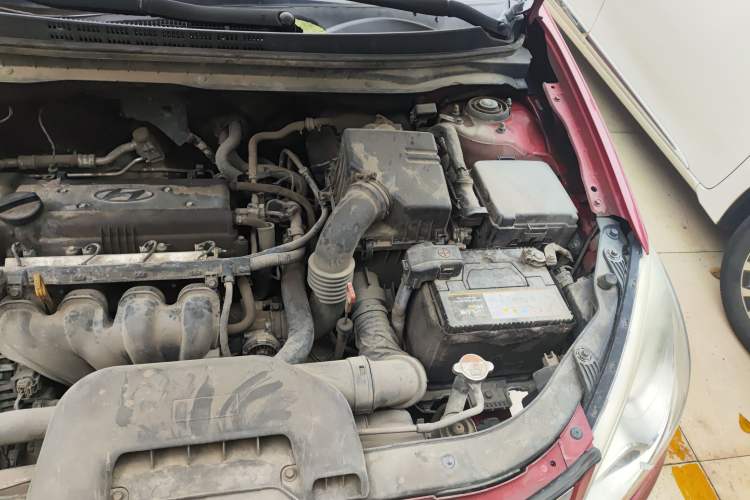 Used Hyundai Celesta 2011 1.6L Automatic Comfort Edition Engine Bay Left