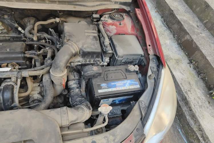 Used Hyundai Celesta 2011 1.6L Automatic Comfort Edition Engine Bay Left
