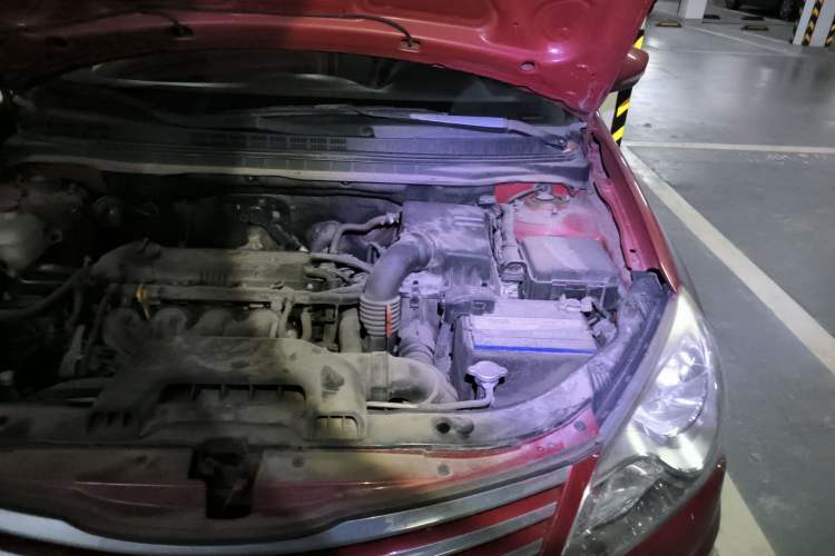 Used Hyundai Celesta 2011 1.6L Automatic Luxury Version Engine Bay Left