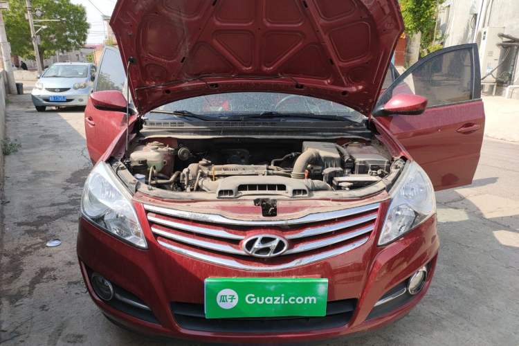 Used Hyundai Celesta 2011 1.6L Automatic Comfort Edition Engine Bay