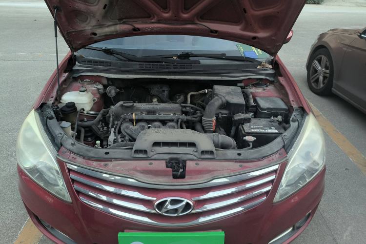 Used Hyundai Celesta 2011 1.6L Automatic Comfort Edition Engine Bay