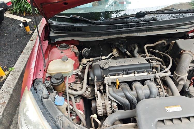 Used Hyundai Celesta 2011 1.6L Automatic Luxury Version Engine Bay Right