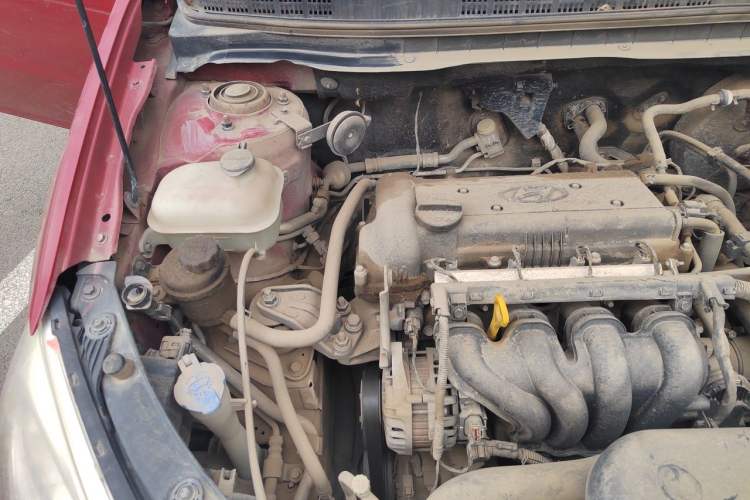 Used Hyundai Celesta 2011 1.6L Automatic Top-Tier Version Engine Bay Right