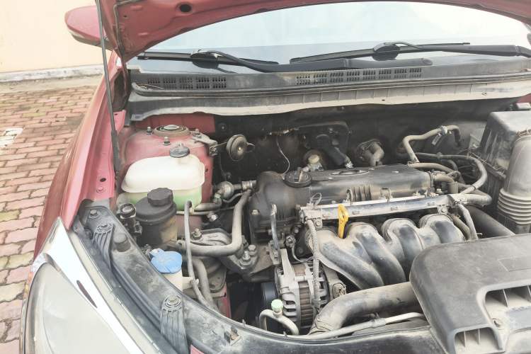 Used Hyundai Celesta 2011 1.6L Automatic Luxury Version Engine Bay Right