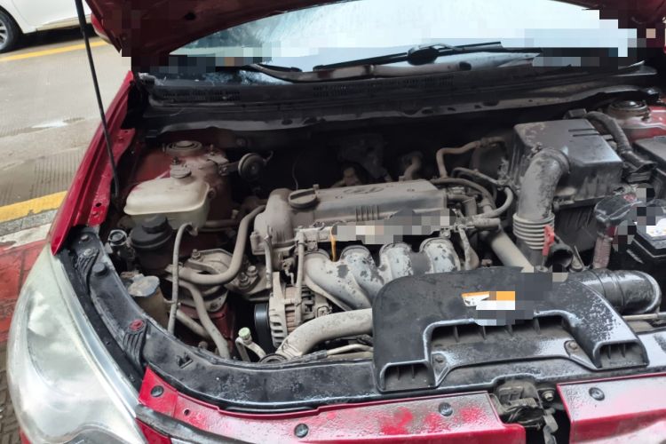 Used Hyundai Celesta 2011 1.6L Automatic Luxury Version Engine Bay Right