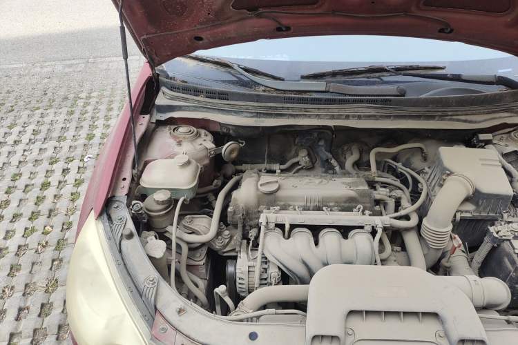 Used Hyundai Celesta 2011 1.6L Automatic Luxury Version Engine Bay Right