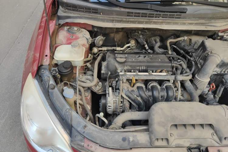 Used Hyundai Celesta 2011 1.6L Automatic Comfort Edition Engine Bay Right